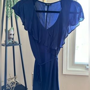 Navy Blue‎ short sleeve Shirt, S. Fits lose & comes with lace around the waist.